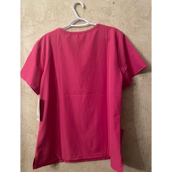 Scrubletics Scrub Top - Picture 2 of 6